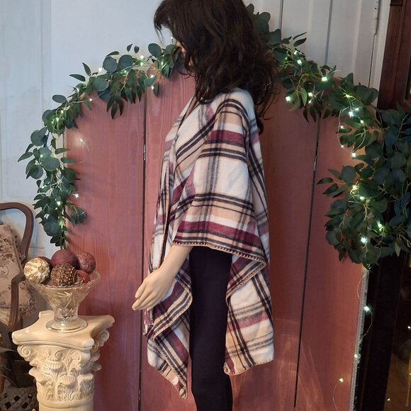 WOOLRICH Poncho Cape Shawl Wrap Cream Tan Burg Plaid Blanket Wrap Layer One Size - Picture 3 of 7
